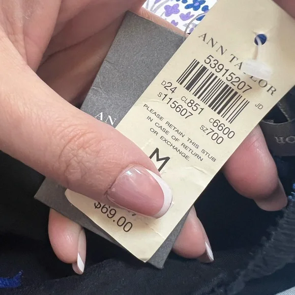 ann taylor 𖤓 nwt silk tie waist blouse. - Picture 3 of 4